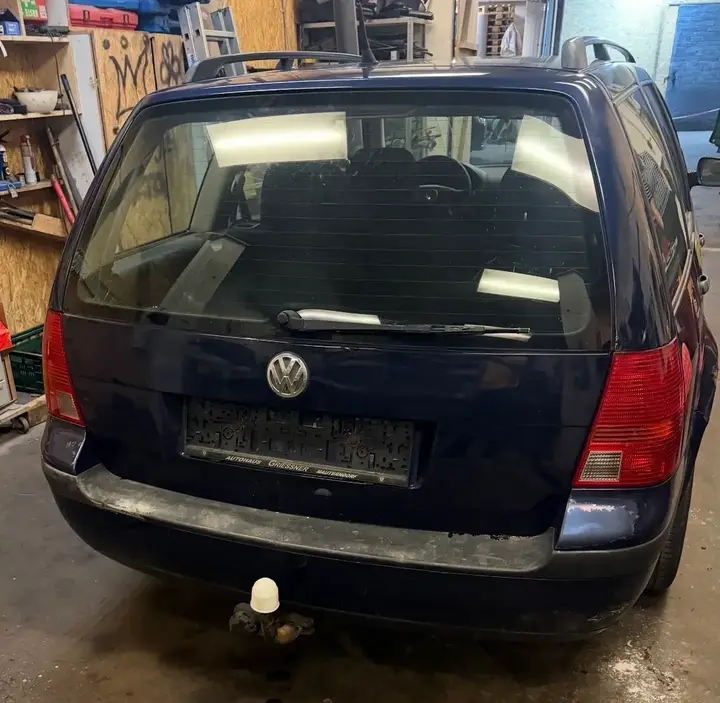Volkswagen Golf 2002 photo 2