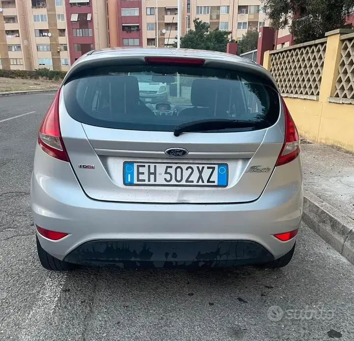 Ford Fiesta 2011 photo 3