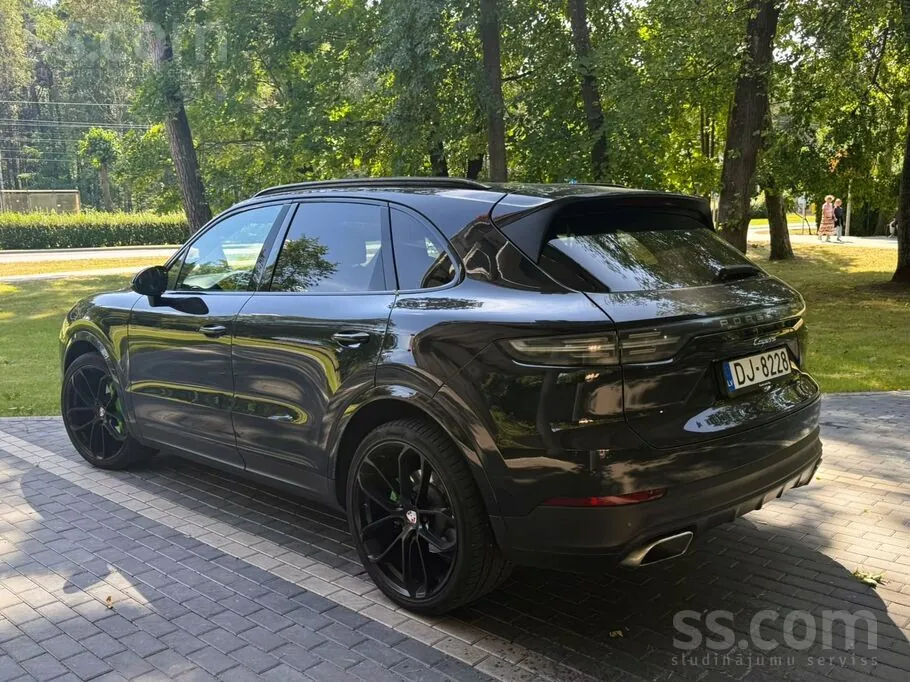 Porsche Cayenne 2018 photo 2