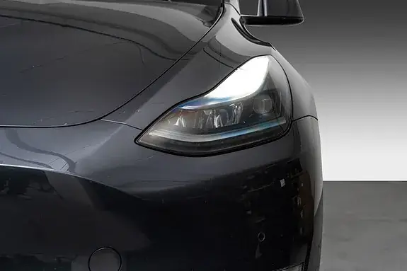 Tesla Model Y 2022 photo 4