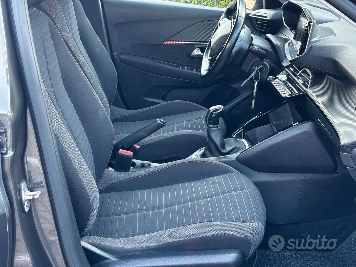 Peugeot 208 2020 photo 4