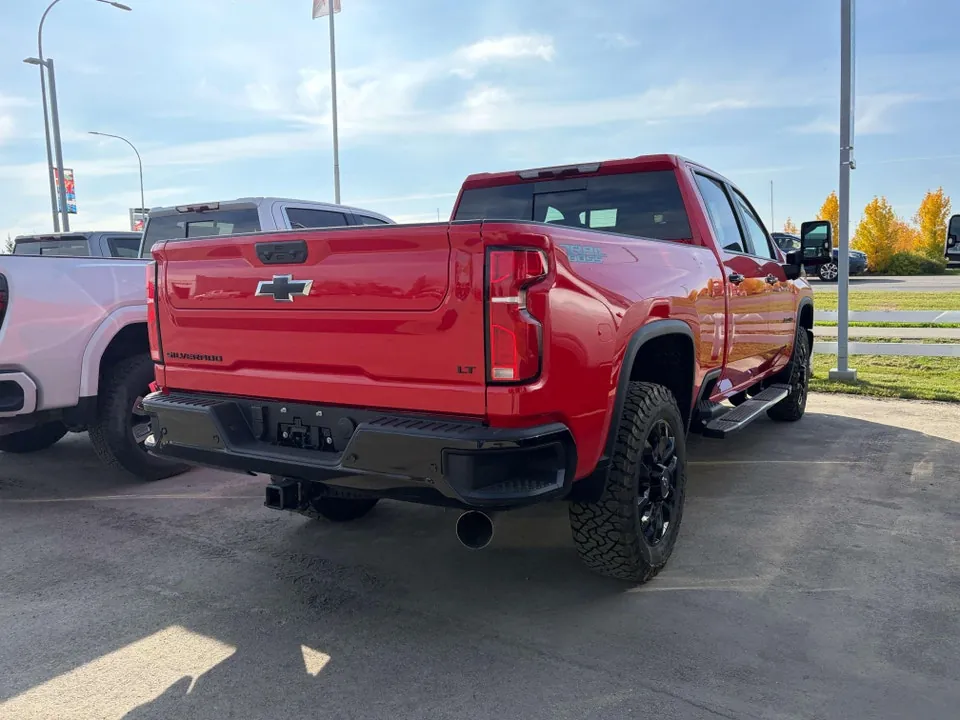 Chevrolet Silverado 3500Hd 2026 photo 3