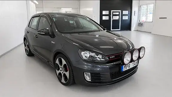 Volkswagen Golf 2011 photo 3