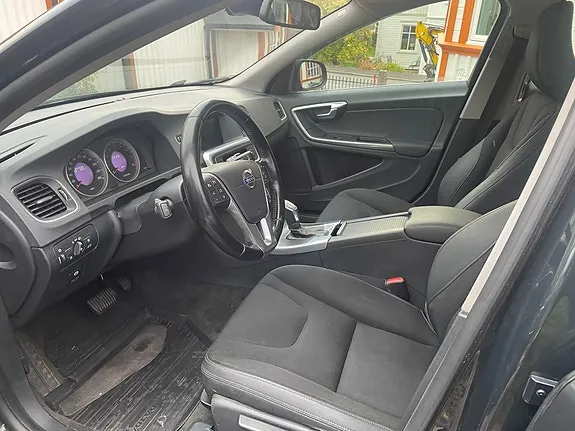 Volvo V60 2013 photo 3