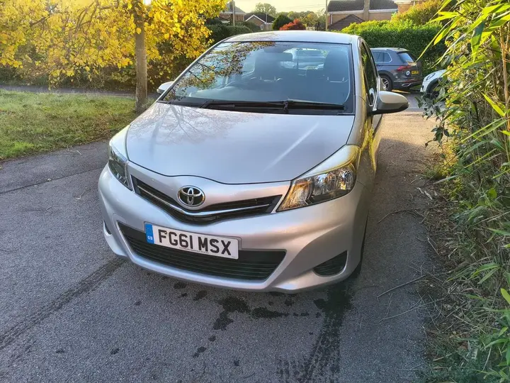 Toyota Yaris 2011 photo 3