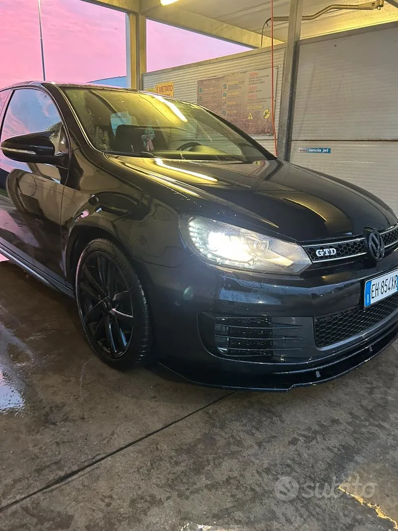 Volkswagen Golf 2012 photo 2