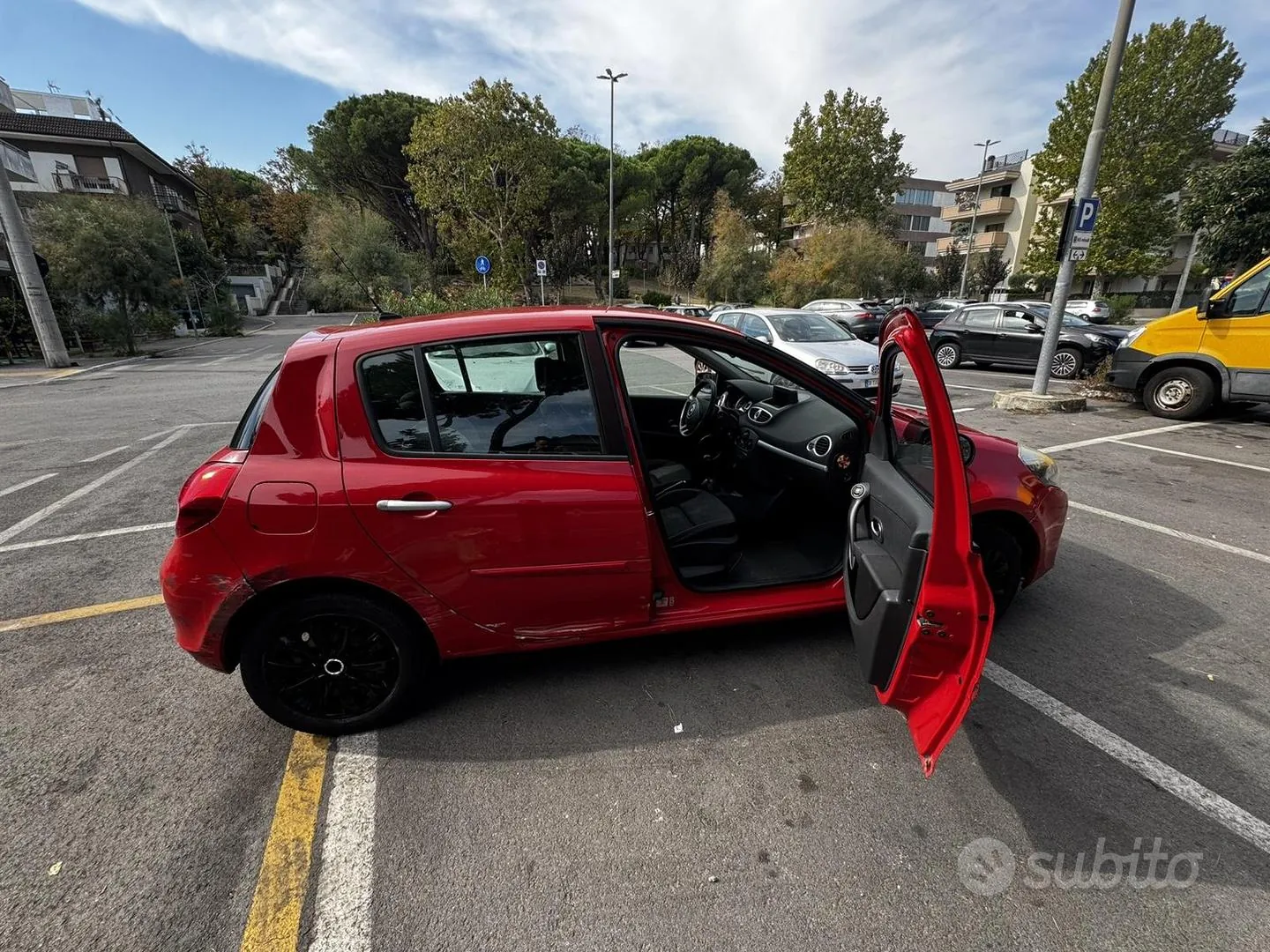 Renault Clio 2010 photo 3