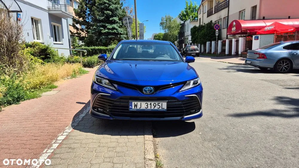 Toyota Camry 2022 photo 3
