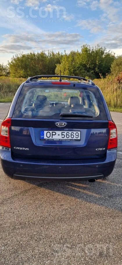 Kia Carens 2008 photo 2