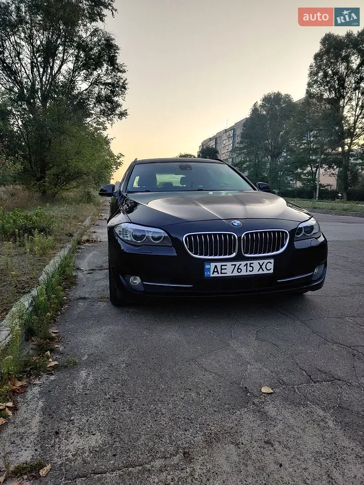 BMW 5 Series 2012 photo 3