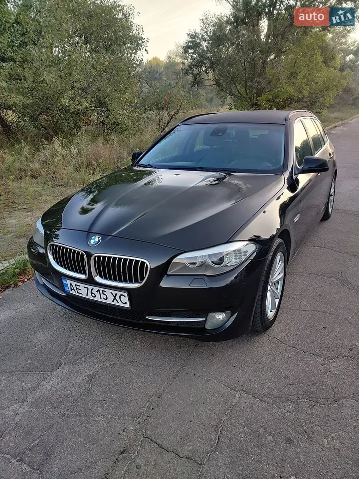 BMW 5 Series 2012 photo 5