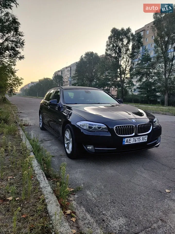BMW 5 Series 2012 photo 4