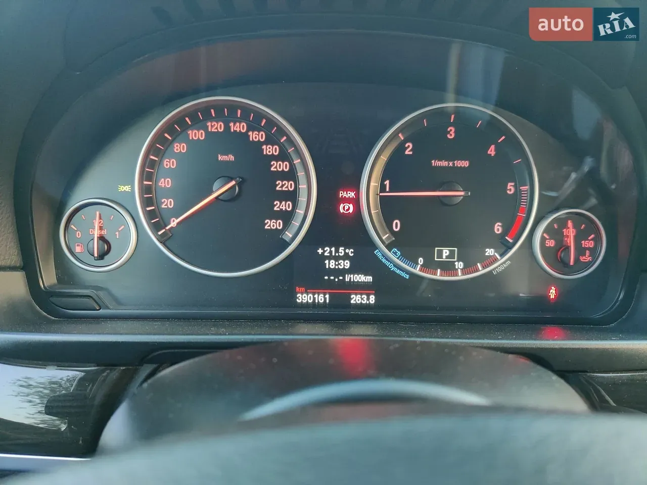 BMW 5 Series 2012 photo 2