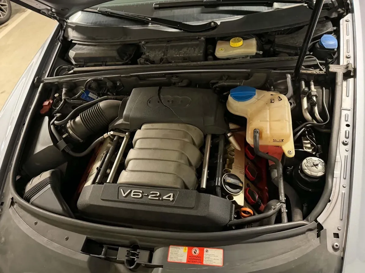 Audi A6 2004 photo 2