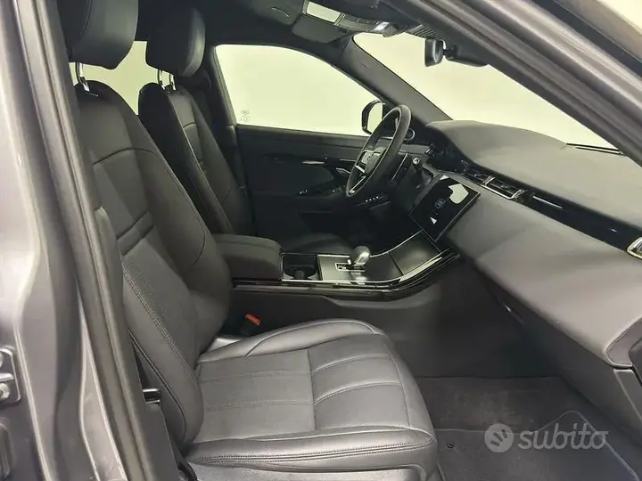 Land Rover Evoque 2025 photo 3