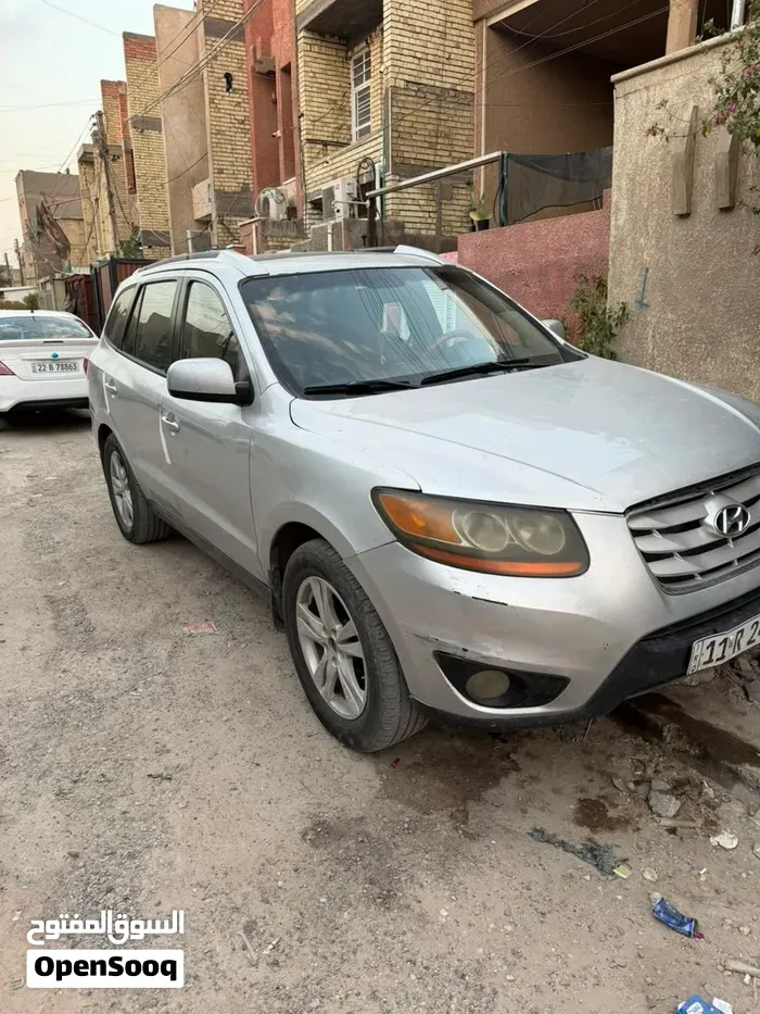 Hyundai Santa Fe 2012 photo 2