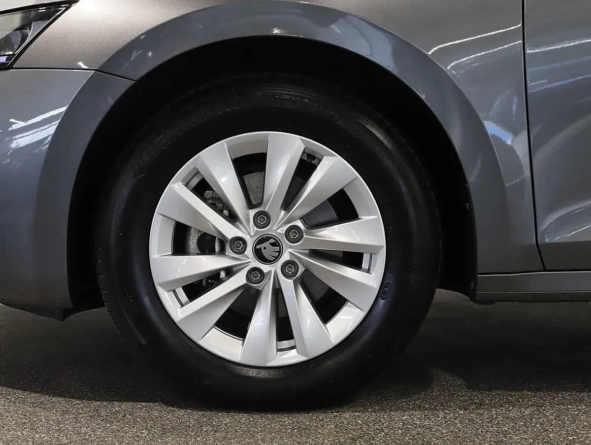 Skoda Octavia 2025 photo 3