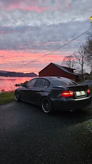 BMW 318D 2008 photo 4
