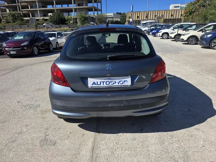 Peugeot 207 2007 photo 5