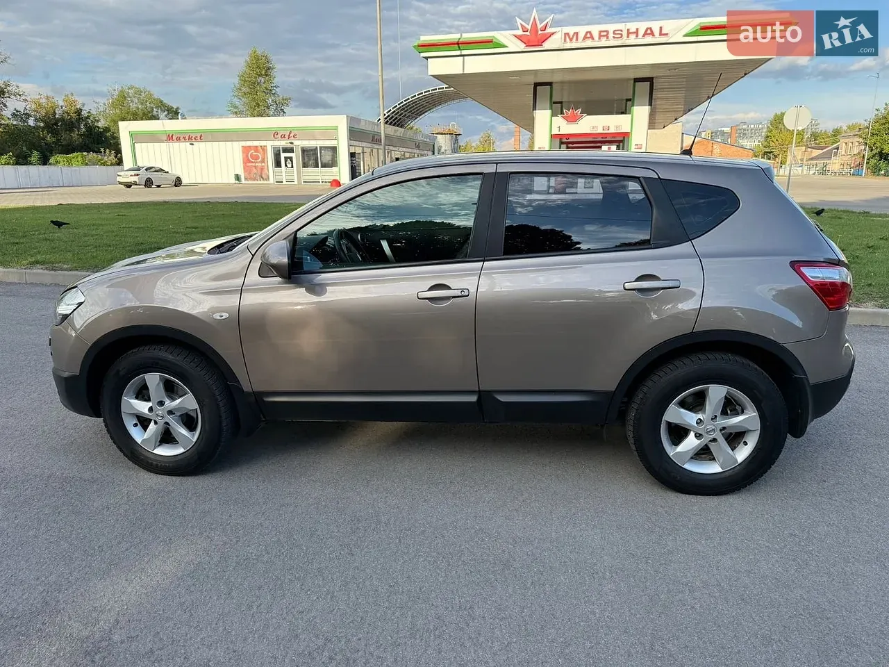 Nissan Qashqai 2013 photo 3