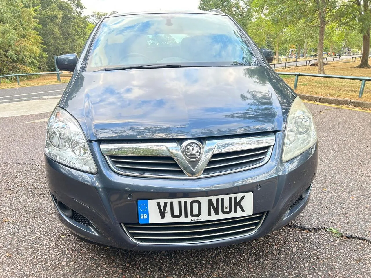 Vauxhall Zafira 2010 photo 4