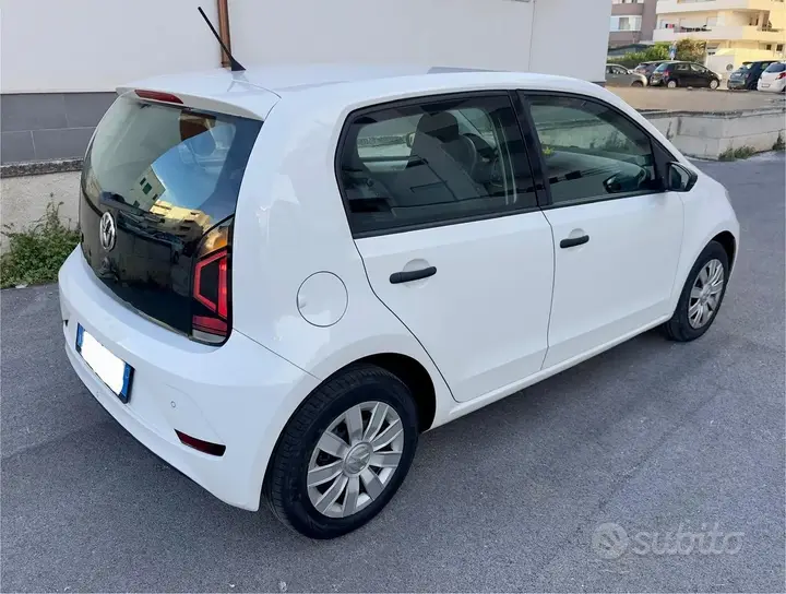 Volkswagen Up 2017 photo 4
