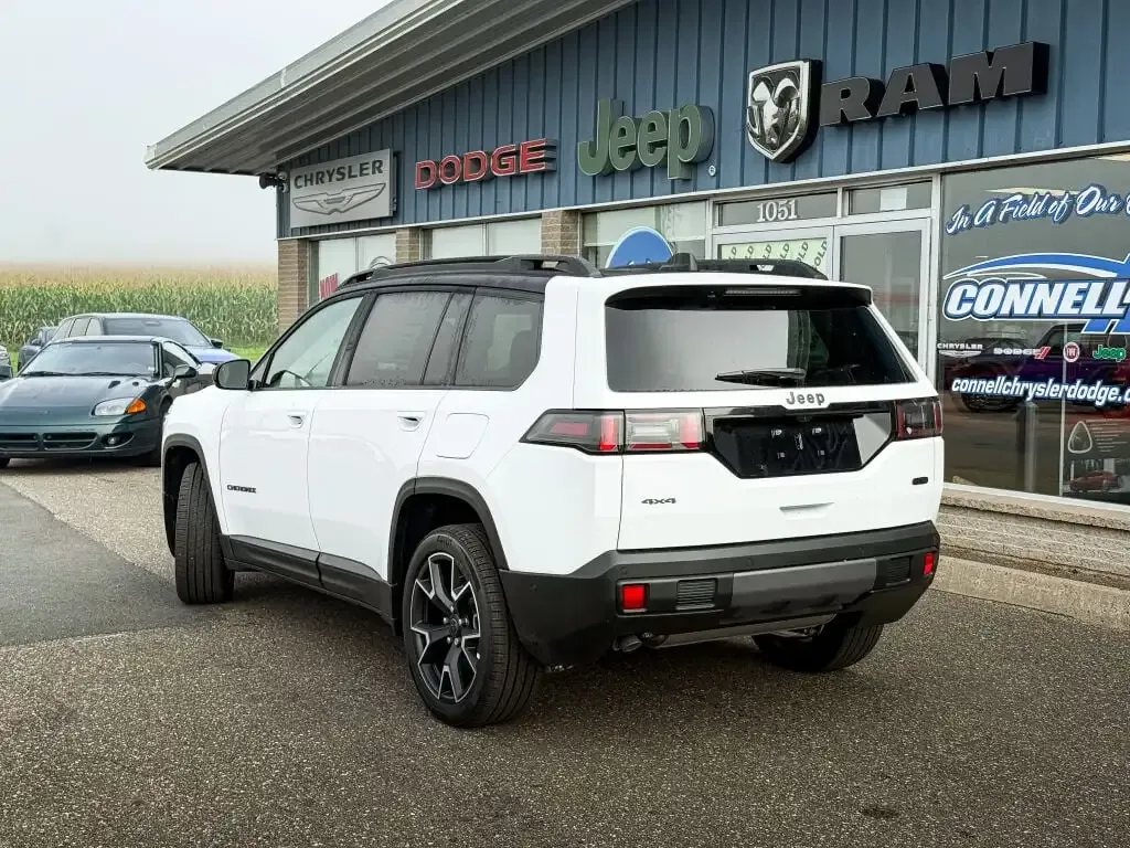 Jeep Cherokee 2026 photo 3
