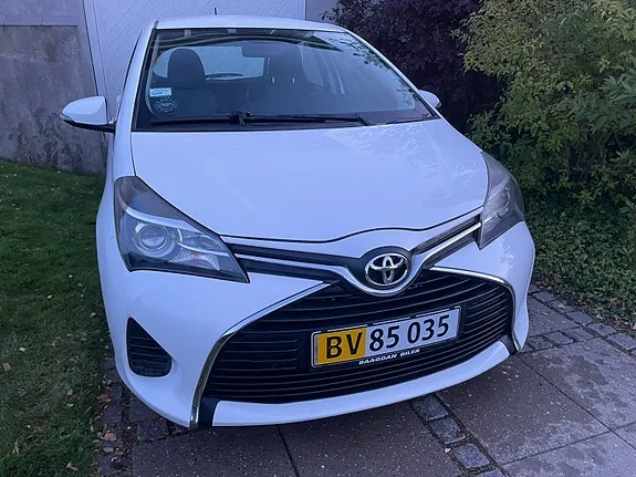 Toyota Yaris 2015 photo 5