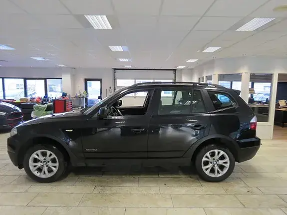 BMW X3 2010 photo 2