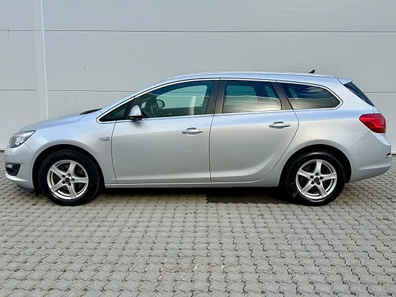 Opel Astra 2015 photo 2