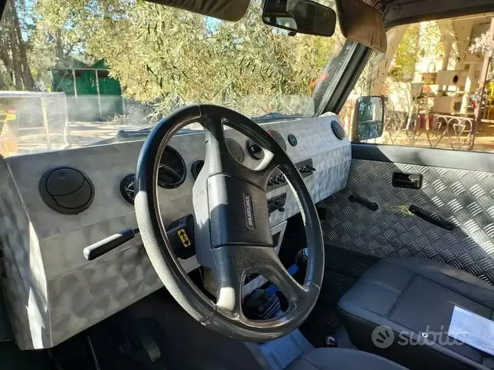 Suzuki Samurai 1984 photo 4