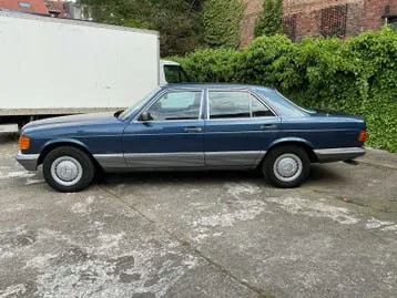 Mercedes-Benz W126 1983 photo 2