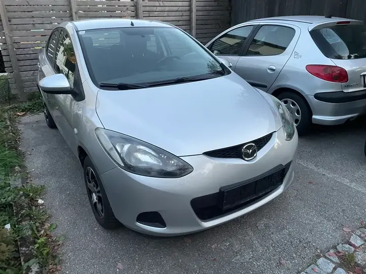 Mazda Mazda2