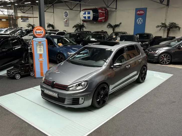 Volkswagen Golf 2011 photo 3
