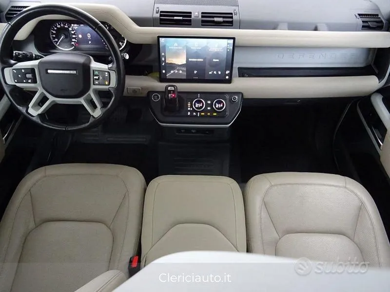 Land Rover Defender 2022 photo 4
