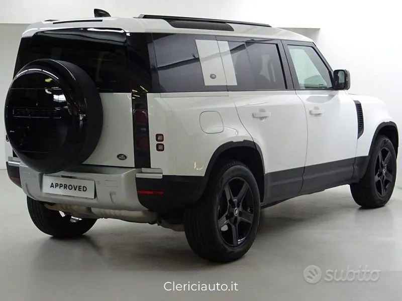 Land Rover Defender 2022 photo 2