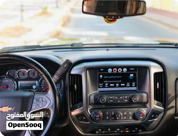Chevrolet Silverado 2018 photo 2