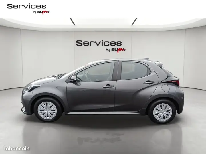 Toyota Yaris 2022 photo 2
