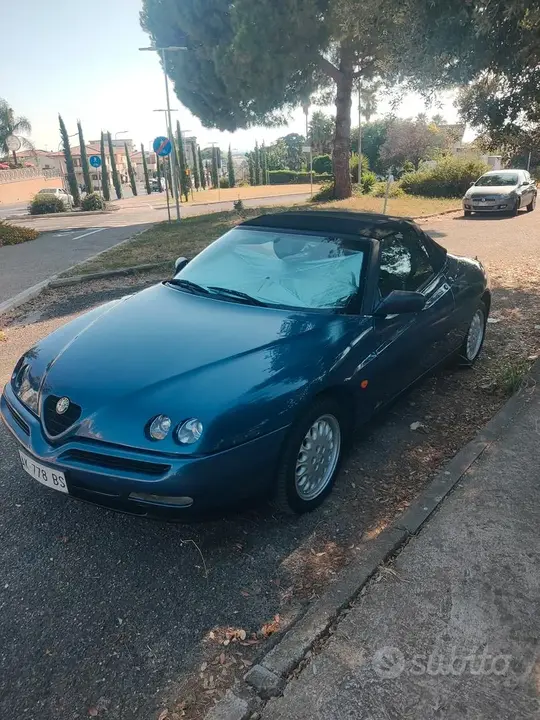 Alfa Romeo Spider 1996 photo 3