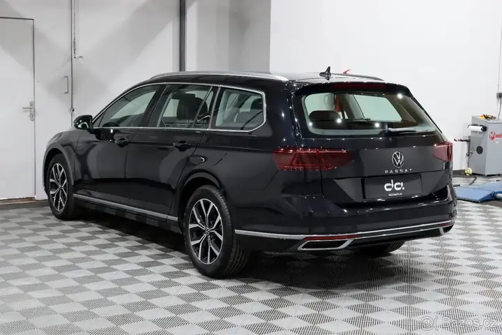 Volkswagen Passat 2021 photo 4