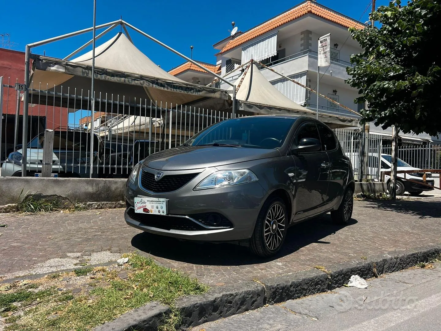Lancia Ypsilon