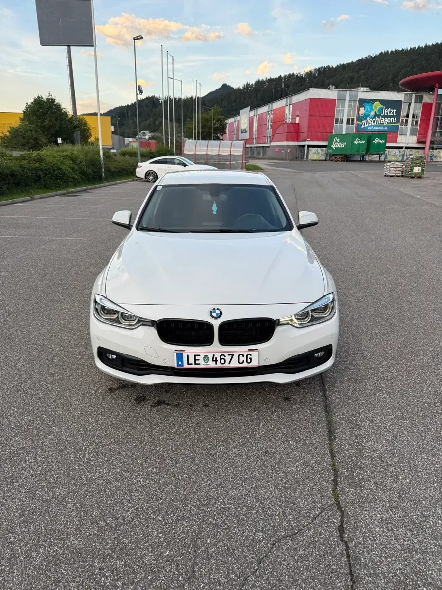 BMW 3Er-Reihe 320I 2018 photo 2