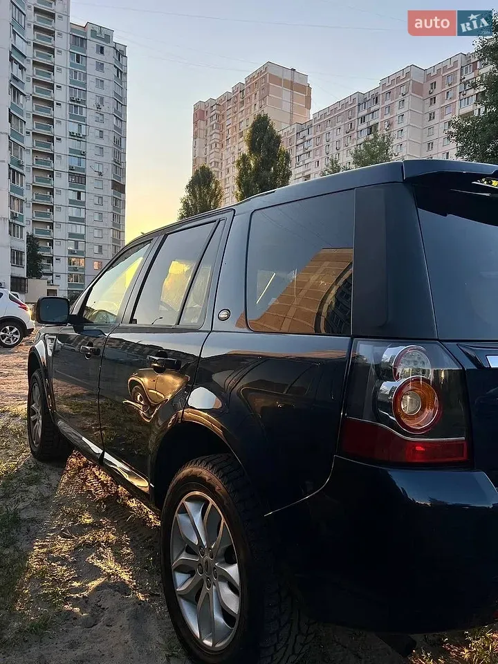Land Rover Freelander 2013 photo 3