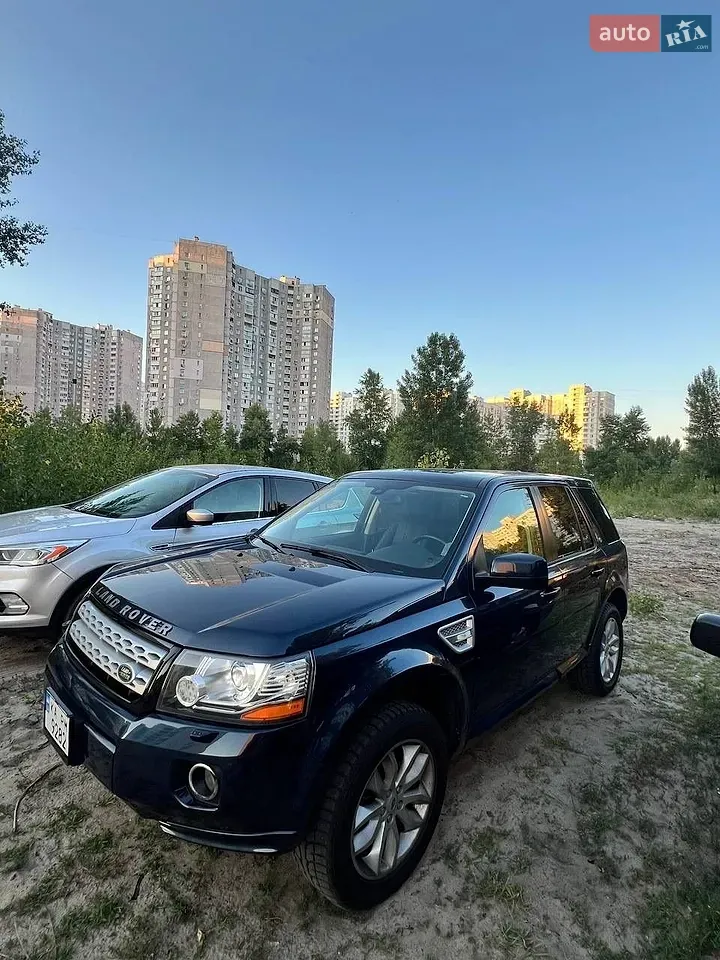 Land Rover Freelander 2013 photo 2