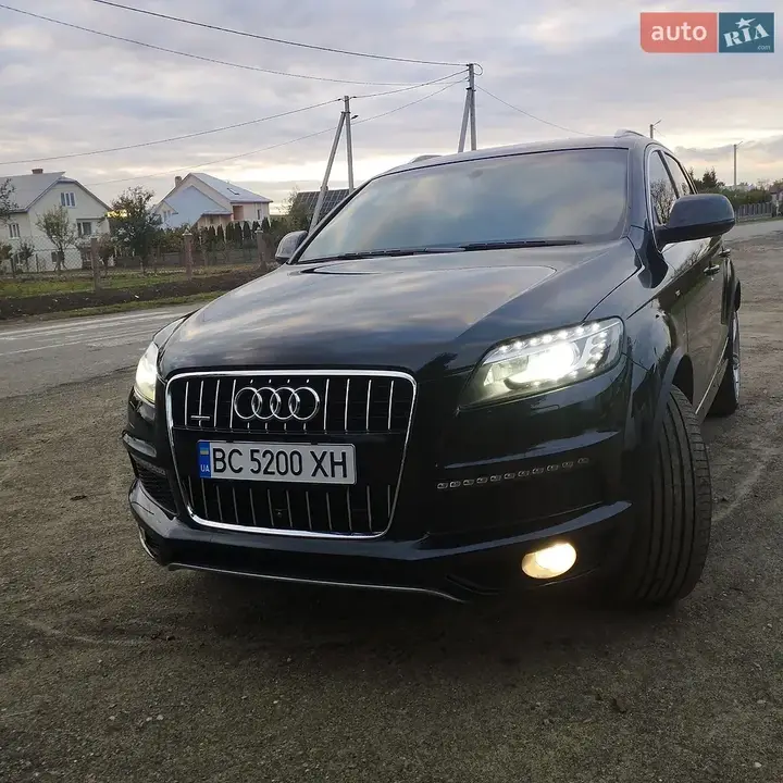Audi Q7 2013 photo 4