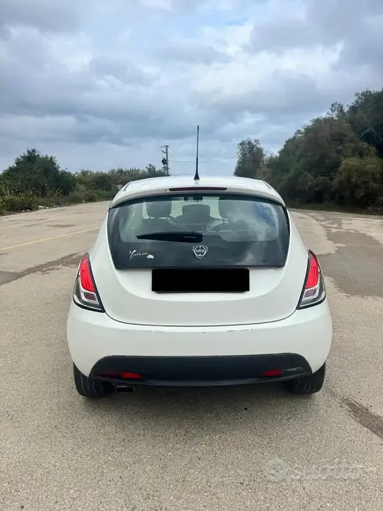 Lancia Ypsilon 2014 photo 3