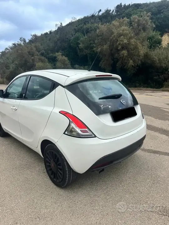 Lancia Ypsilon 2014 photo 4