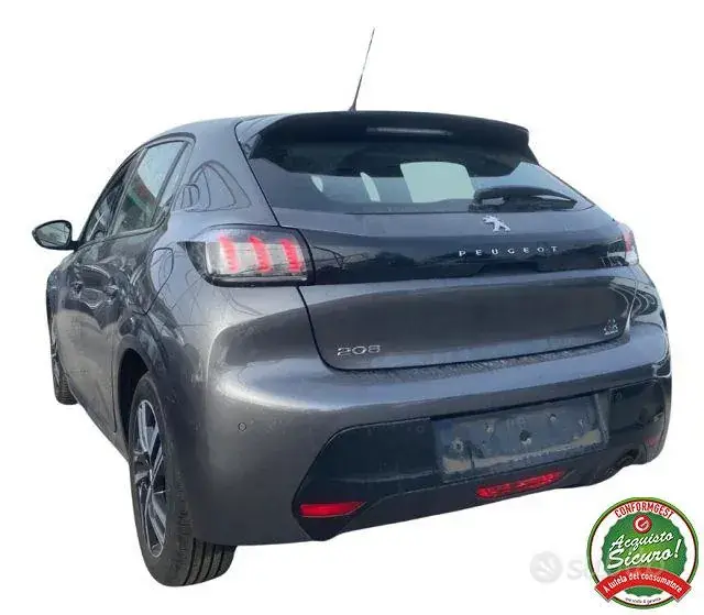 Peugeot 208 2020 photo 3
