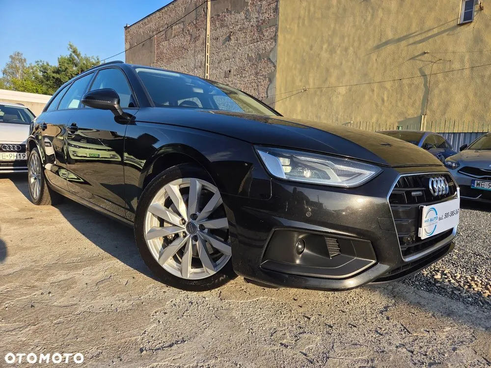 Audi A4 Avant 2022 photo 2