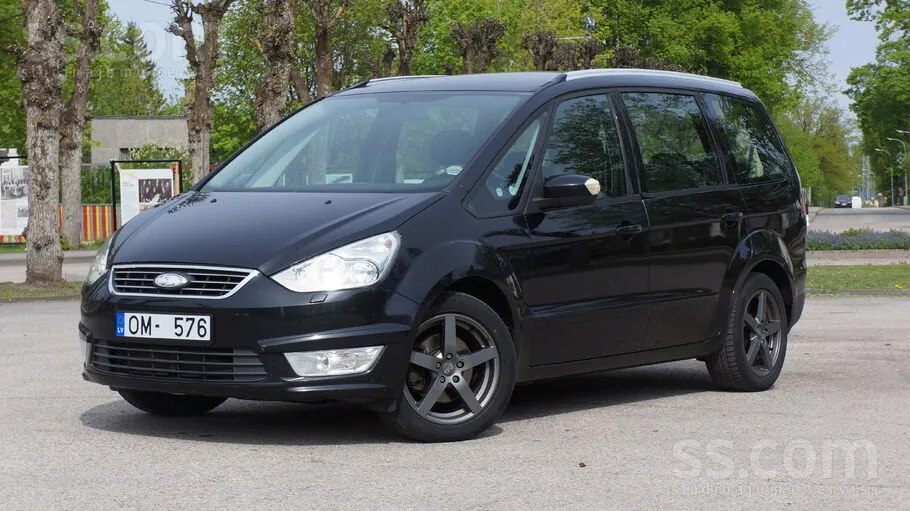 Ford Galaxy 2012 photo 2